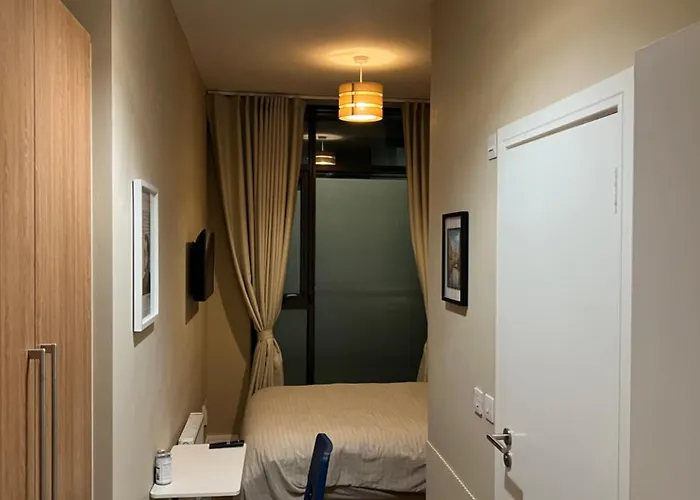 بيت ضيافة Private In Stunning Shared Newly Refurbished